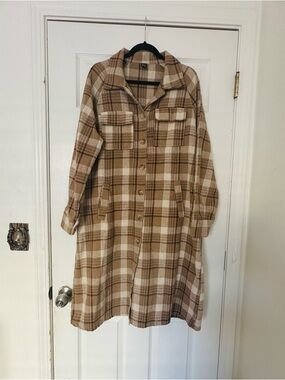 Plaid Button-Front Shacket Coat in Tan and Cream